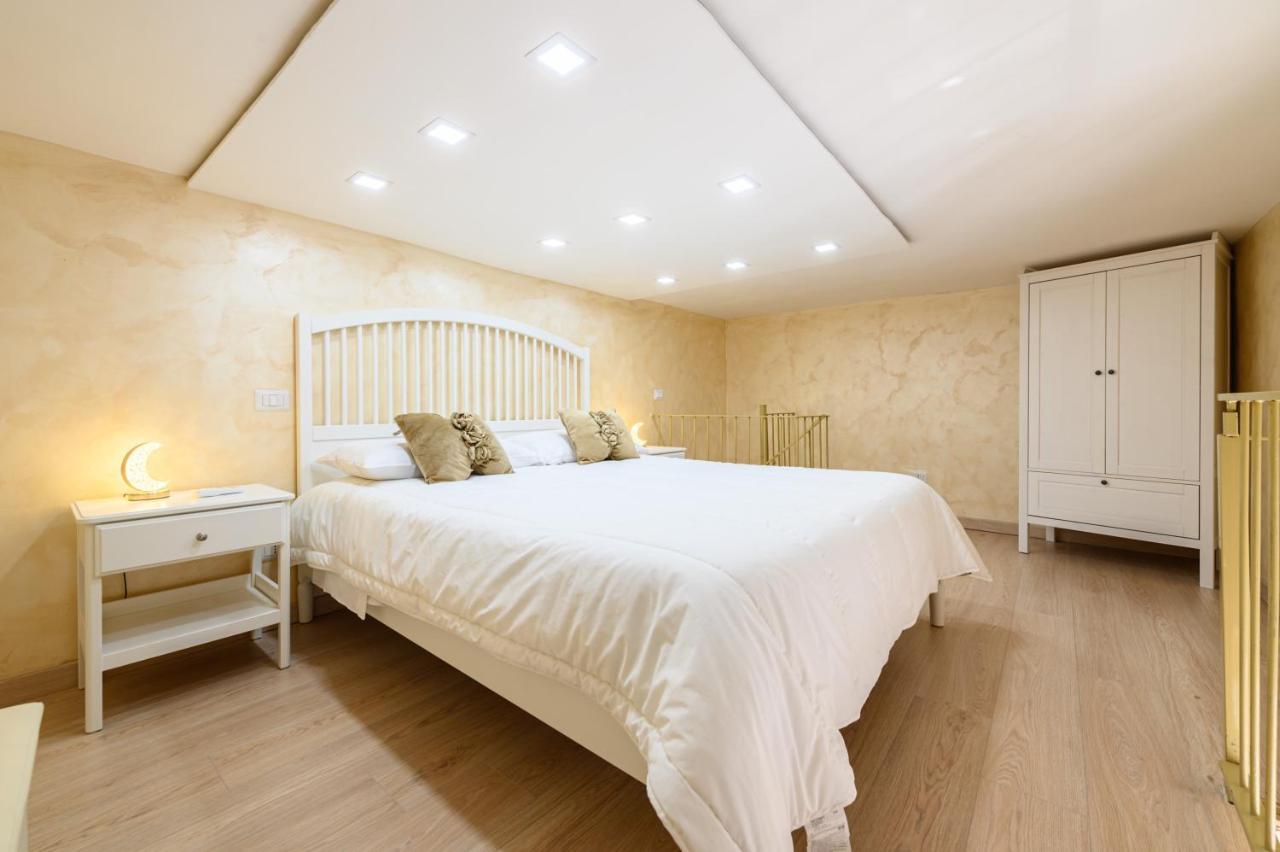 La Magnifica Napoli Apartments Gold House エクステリア 写真
