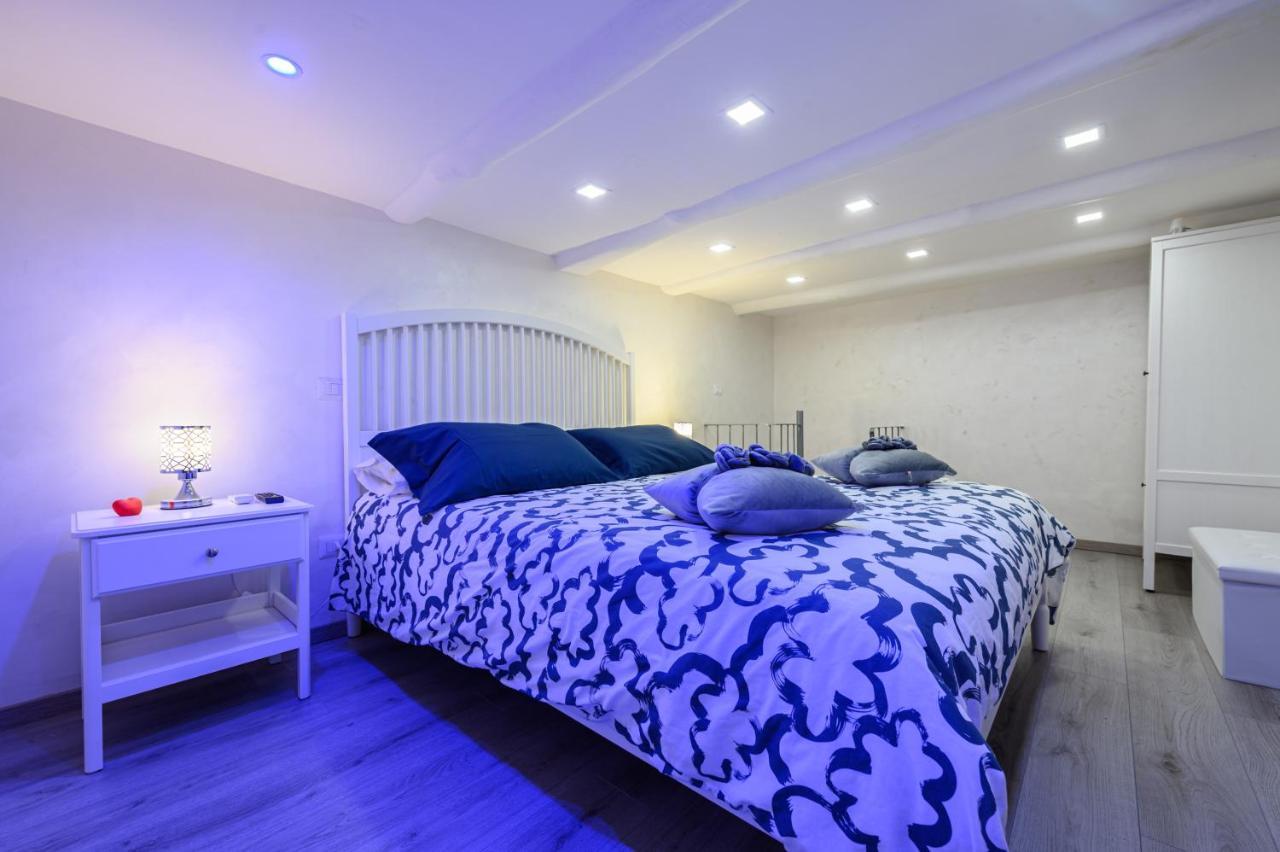 La Magnifica Napoli Apartments Gold House エクステリア 写真