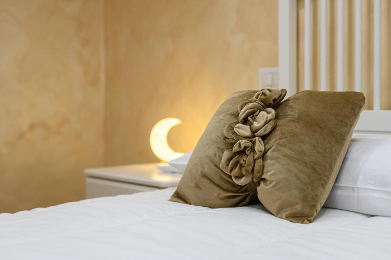 La Magnifica Napoli Apartments Gold House エクステリア 写真