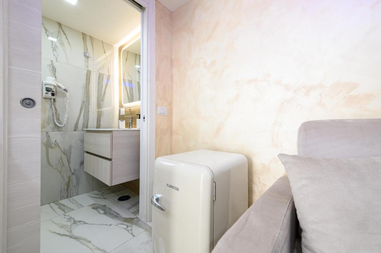 La Magnifica Napoli Apartments Gold House エクステリア 写真